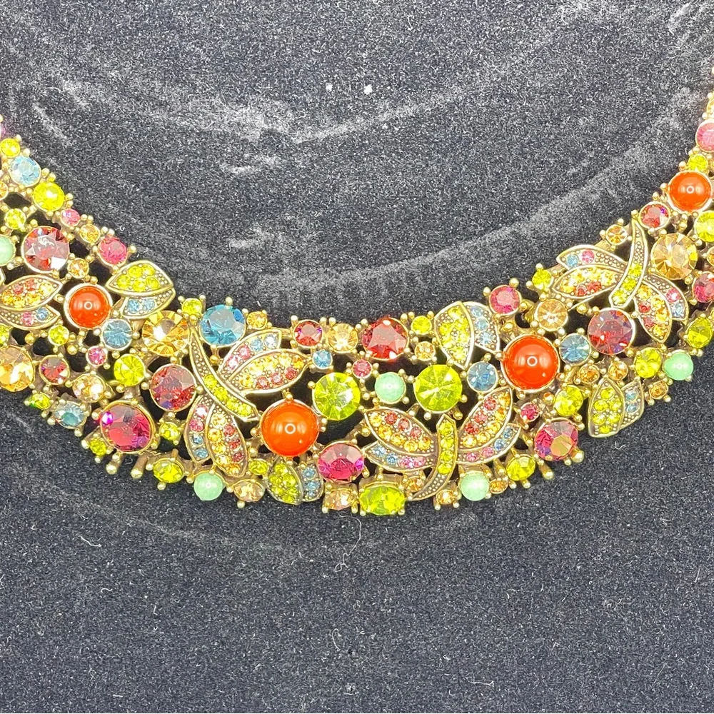 HEIDI DAUS Fantasy in Flight Crystal Dragonfly Collar Necklace Pierced Earrings